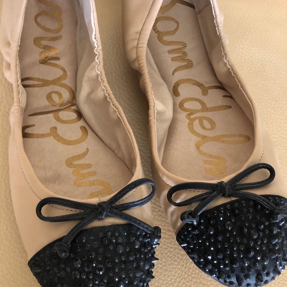 Sam Edelman Flats, Beige w Bow and Black Spike Toe